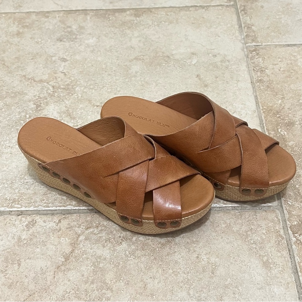Chocolat Blu Tan Leather Wedges - Picture 2 of 4